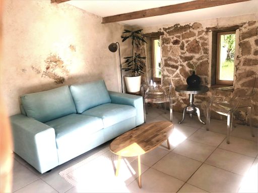 Salon du T2 ( les coquelicots )